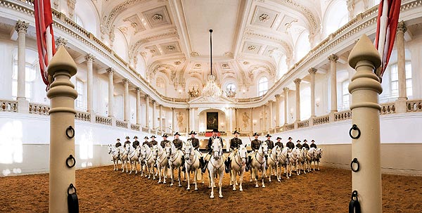 spanish_riding_school_Paris